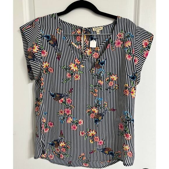 🐦 Lily White Bird Print Blouse – Black & White | Size L | Effortlessly Chic 🐦 - Picture 1 of 3